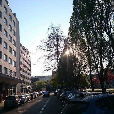 بيت شباب Hello